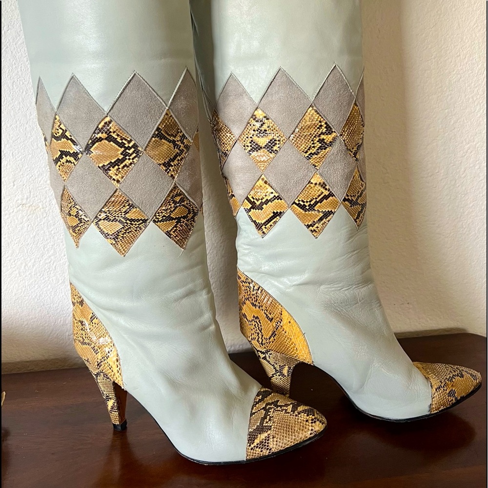 VINTAGE BOOTS